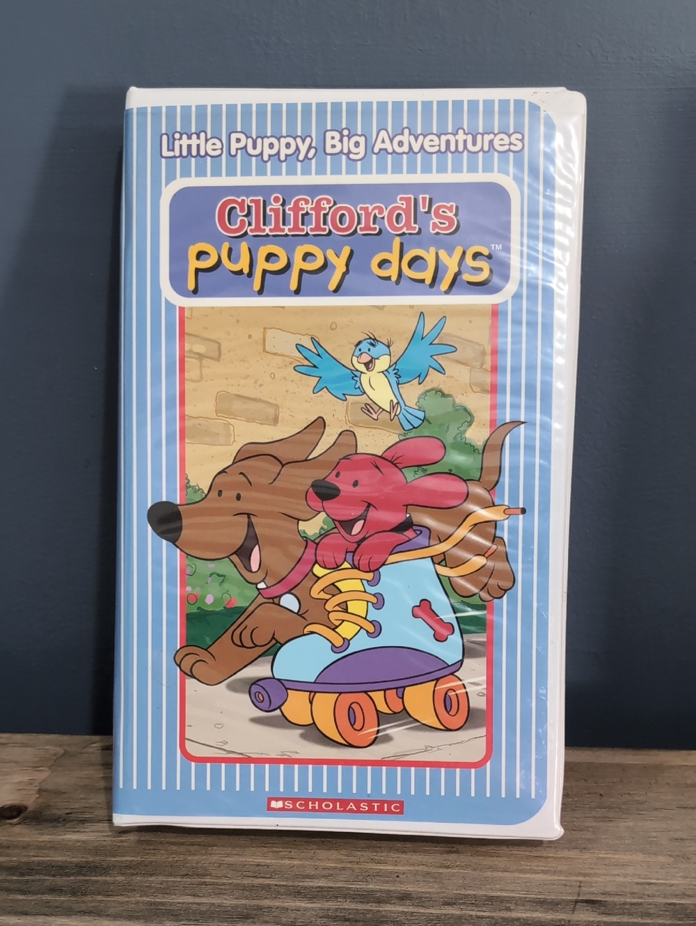Scholastic Clifford's Puppy Days VHS *BIN